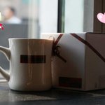 투썸플레이스 상암 우리은행점 100호점) 머그컵 꽁짜로 나눠주네요...