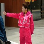 최초 공개 총쏘는 <b>2ne1</b>