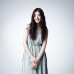 강동원, 묘령의 <b>여인네</b>와 함께 제주도에서 무엇을 했길래????