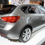 포르테 해치백과 라세티 프리미어의 대결!