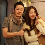 이민정-정엽 어깨에 팔 올린 연인<b>포즈</b>
