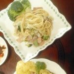 누나를 위해 <b>만찬</b>을 준비했어요 (사진 有)