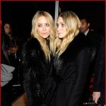 몸 <b>합체</b>된 올슨자매? 착시현상 제대로