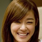 웃는 모습이 예쁜 <b>vs</b> 어색한 아이돌