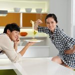 2세가 기대되는 한가인 부부의 <b>다정</b>한 스틸컷