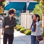 제니러 <b>러브</b> 휴잇, 새남친 만나 이제 행복해