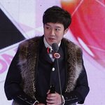 시상식에서 <b>천정명</b>이 입었던 퍼+보타이 패션~ 어째...뭔가 좀 ㅎㅎ