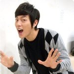 붙여넣기돋는 <b>윤두준</b>