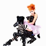 최근 서인영, 30cm 아찔한 <b>통굽</b>