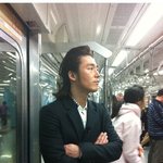지하철 5호선  미친 존재감~~~ 장혁!!ㅋㅋ