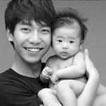 이승기 이민정 커플 아기안고 있는 모습