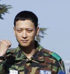 강동원, 드디어 군대에서 철모 벗은 모습 공개!