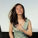 파격적인 초<b>미니</b>드레스 한지민, 육감몸매 드러내!