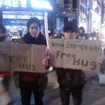 크리스마스떄 <b>명동</b>에서 프리허그했어요!