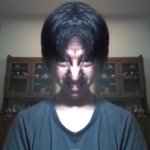 저 <b>아래</b>에 "사진잘나오는 방법" 보고 사진찍었습니다.