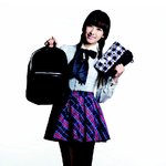 'f(x)' 빅토리아,  청순한 <b>스쿨</b>룩