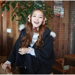 꽃귀마개 한 '<b>카라</b>' 구하라