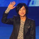 장근석처럼 긴머리 스타일 <b>연출</b>하기