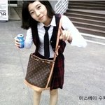 아이<b>돌들</b>의 교복입던 시절