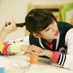 <b>발랄</b>한 아이유만의 교복 패션 완성 !