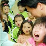 <b>큰일</b> 났어 일이 점점 커지고있어 근데 꼼시 님이 안원 해 ㅋ