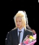 사진有 졸업식 머리하나로 스타가되었습니다.