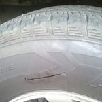 사진有 심심하단이유로 타이어찢은 개념없는남자