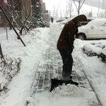 울산은 대설경보 입니다... 자기 집 앞에 눈 치우셨나요?