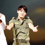 금방이라도 울것같은 '시아<b>준수</b>'