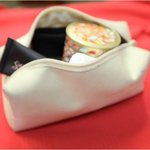 여자들이 말하는 파우치 속 비밀!!