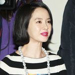 송지효, 부담스런 붉은 입술