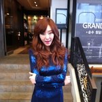 <b>d컵</b> 지나, 남보다 위로 못올리는 팔짱자세