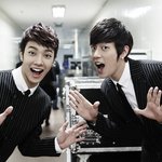 비스트 공식 <b>포즈</b>