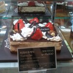 화이트데이 사탕이랑 <b>케익</b> 좀 골라주세요.. 뚜레쥬르에서 찍어왔어요...