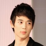 <b>여심</b> 흔드는 순수한 소 눈 스타