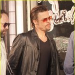 브래드 피트, <b>수염</b>은 안 어울려!