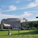 야외활동 늘어나는 시즌! 촉촉한 피부관리 노하우를 공개합니다!