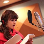 여배우는 입맞춤을 좋아해~ 헐리웃에 부는 애니메이션 <b>더빙</b> 바람