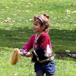 제시카 알바 품에 안긴 <b>아너</b>