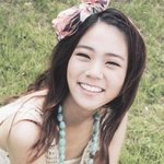 웃을때 <b>반달눈</b> 되는 아이돌 멤버들