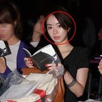 <b>서우</b>, 카메라 너무 의식하네?