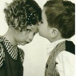 내 남자에게만큼은 향기 있는 여자로 남고 싶을 땐 <b>끌로에</b> 향수로!