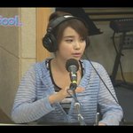 아이유가 입고 나온 <b>이옷</b>