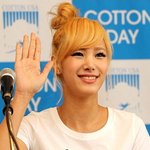 쥬얼리 <b>김은정</b>, 화장은 목 까지...