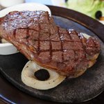 vips서 먹은 스테이크 오랜만에 <b>칼질</b> 했어요~