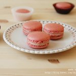 상큼한 <b>봄날</b>에 딸기 마카롱 