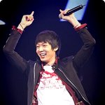 믹키유천 팬미팅 현장! 흰티에 청바지 입었을 뿐인데 ㅋㅋ