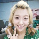 f(x) 루나,  <b>포크</b> 안부럽네?