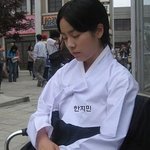 <b>피곤</b>해서 졸고 있는 연예인 모음