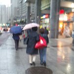 <b>우산</b>을 씌워주실줄 아는 진정한 친구임돠